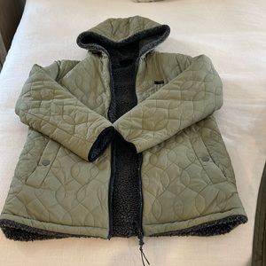 Billabong Women’s Jacket. Size Medium. Olive green